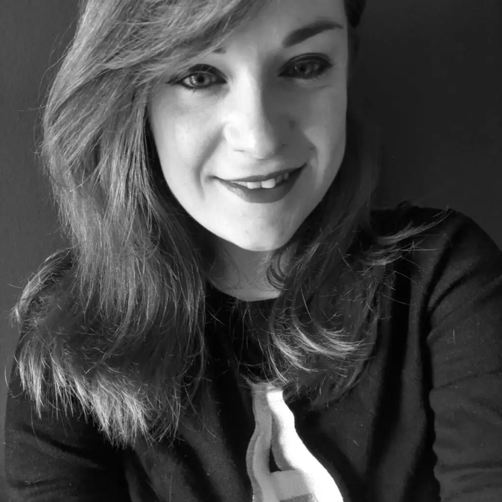 Alexandra Allden Headshot
